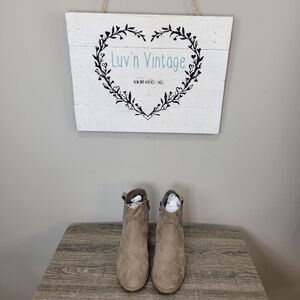 Chelsea Moreland Ankle Booties Taupe Side Zip Chunky‎ Heel Boots Casual